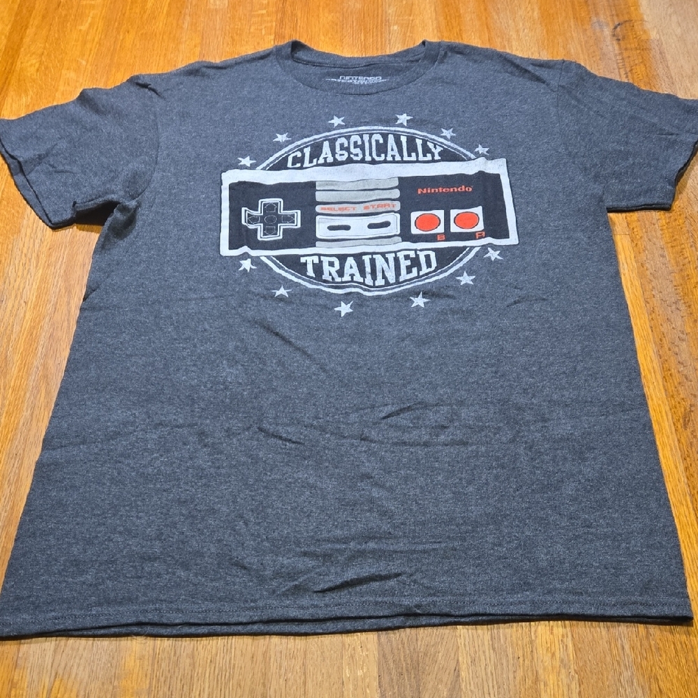 Nintendo NES Men‎ Medium Gray Retro Classically Trained Gamer Short Sleeve Shirt
